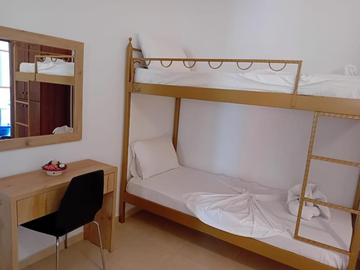 Artur Apartments Himare Esterno foto