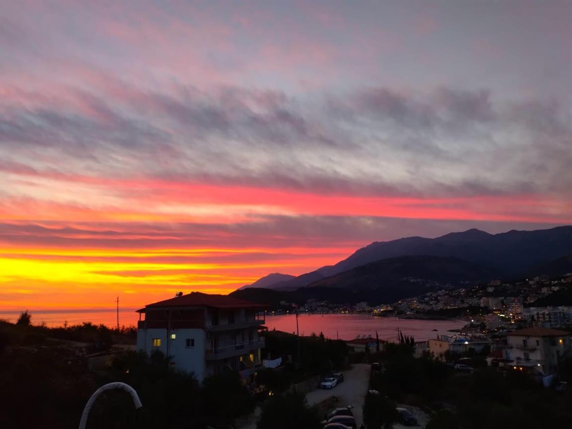 Artur Apartments Himare Esterno foto