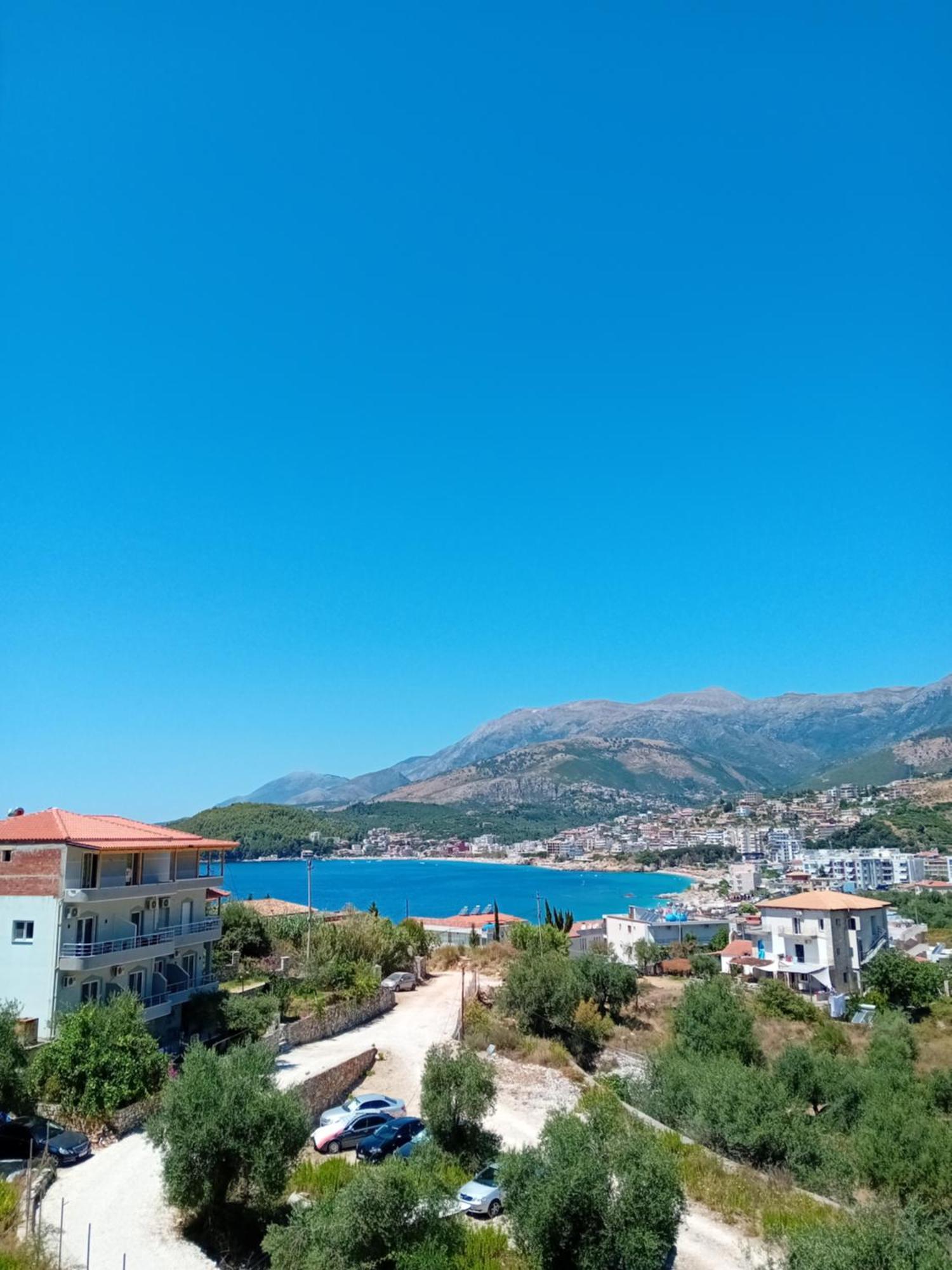 Artur Apartments Himare Esterno foto