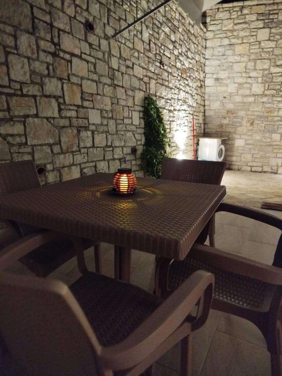 Artur Apartments Himare Esterno foto