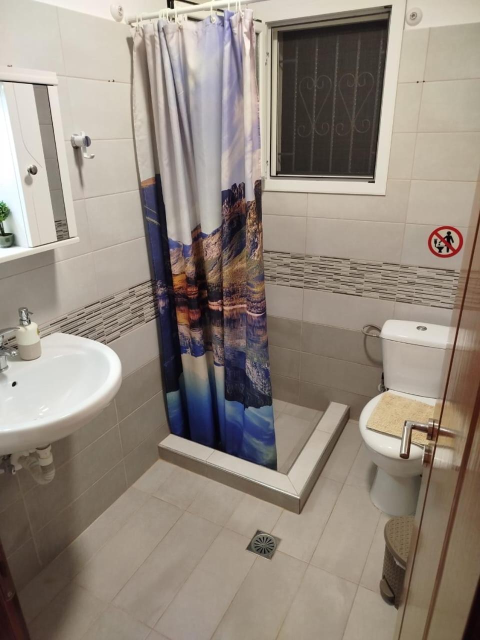 Artur Apartments Himare Esterno foto