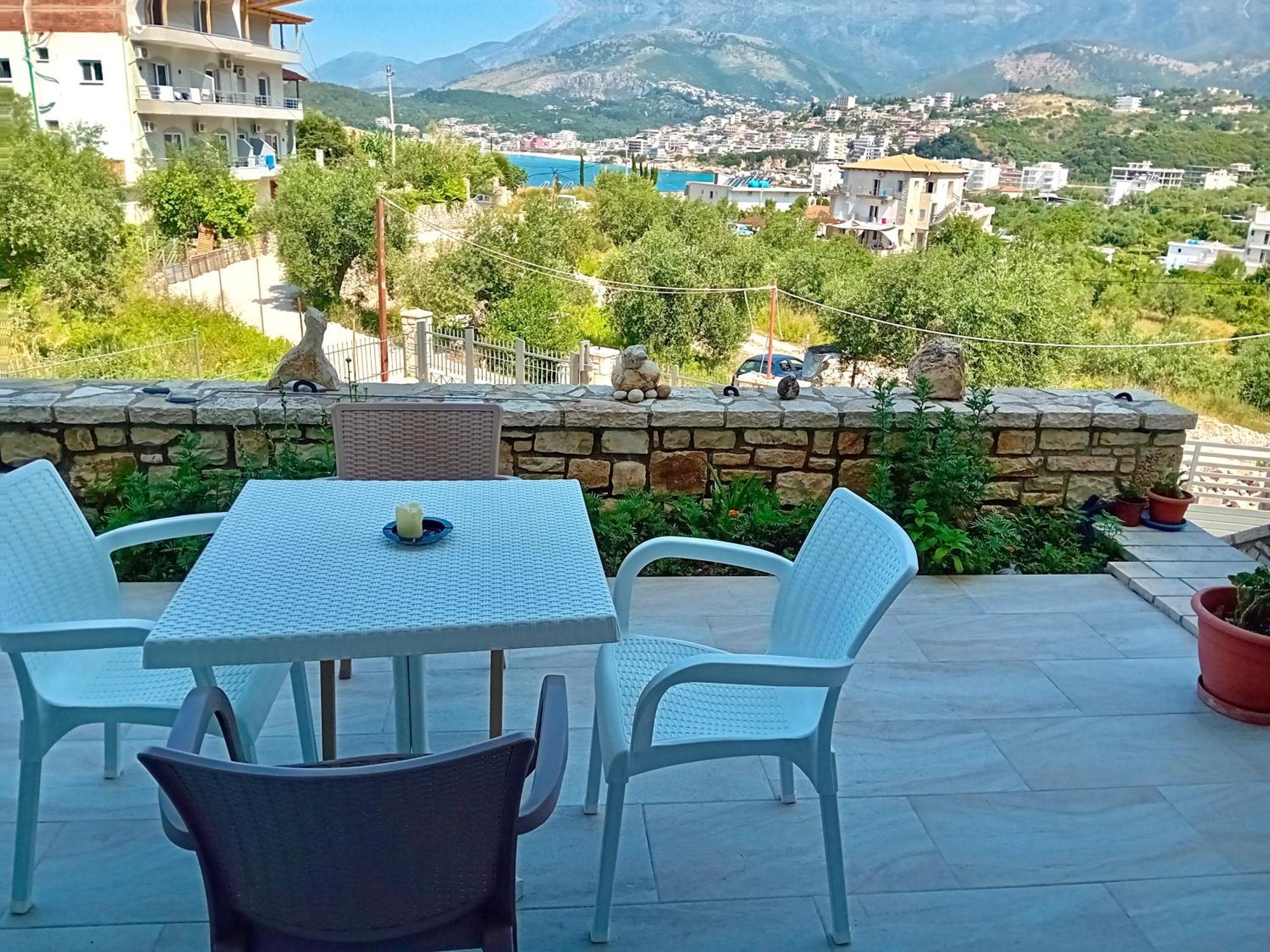Artur Apartments Himare Esterno foto